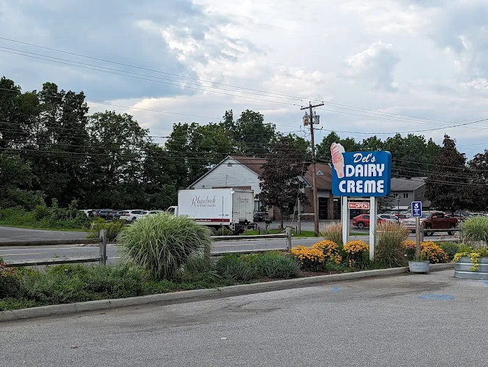 Del's Roadside Picture 10