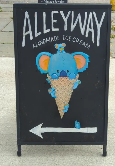 Alleyway Ice Cream Picture 8
