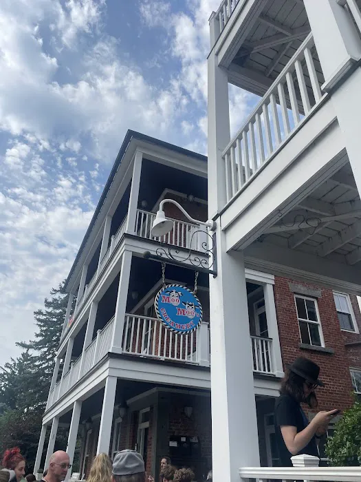 Moo Moo's Creamery - The World’s Best Ice Cream Shop Picture 2
