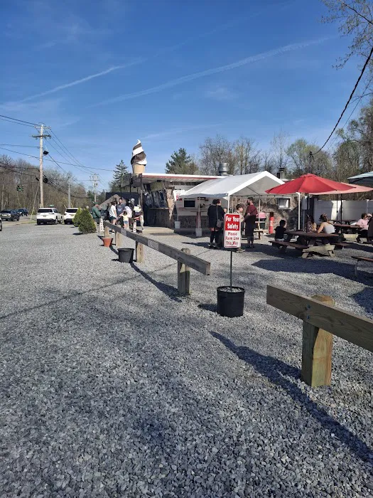 Joe's Dairy Bar & Grill Picture 6