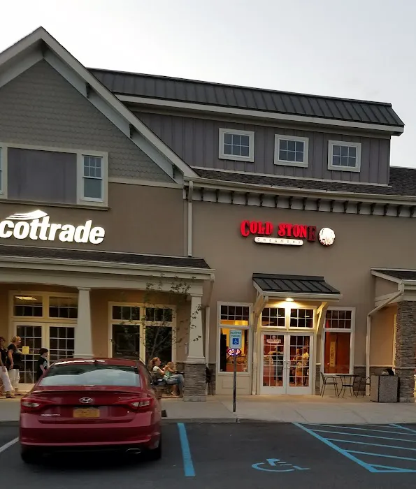 Cold Stone Creamery Picture 3