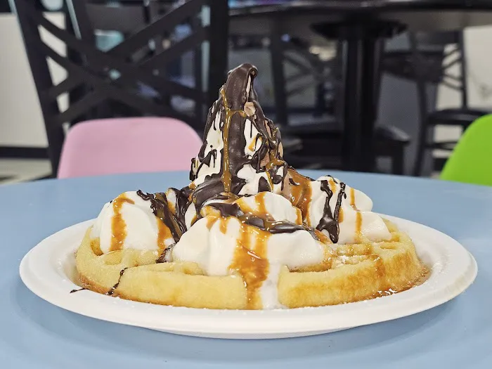 Hudson's Ice Cream Café Picture 3