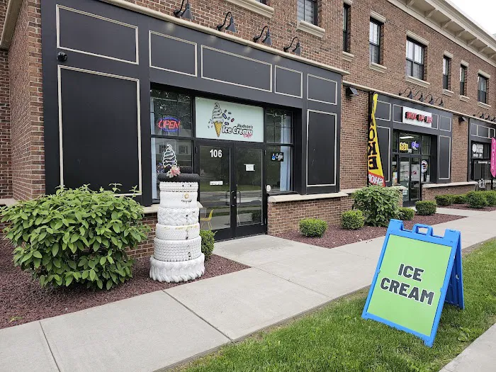 Hudson's Ice Cream Café Picture 4