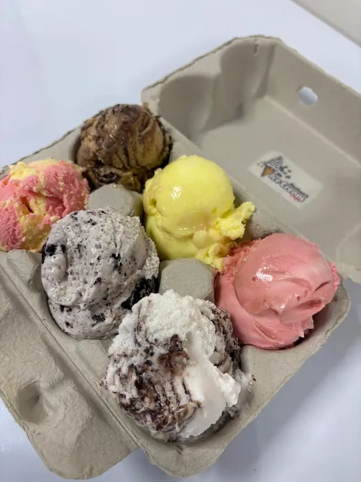 Hudson's Ice Cream Café Picture 8