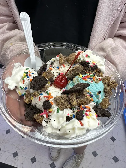 Grandma Jannah’s Ice Cream Parlor Picture 3