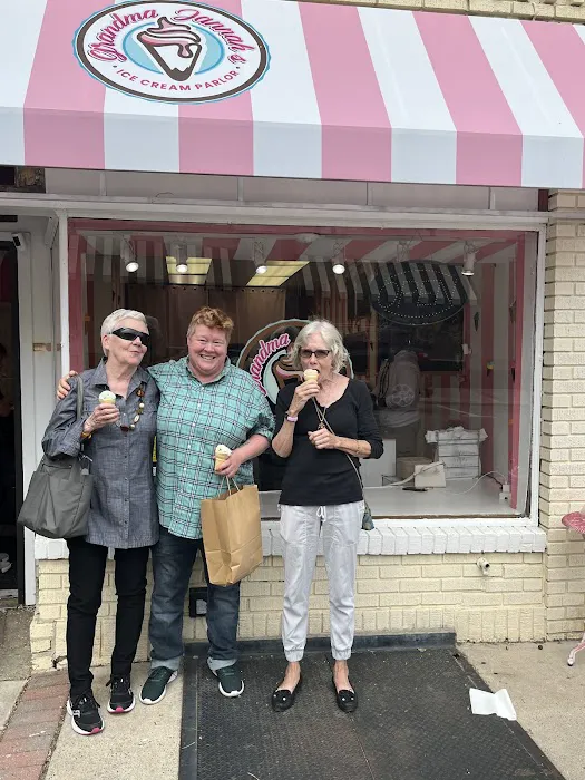 Grandma Jannah’s Ice Cream Parlor Picture 5