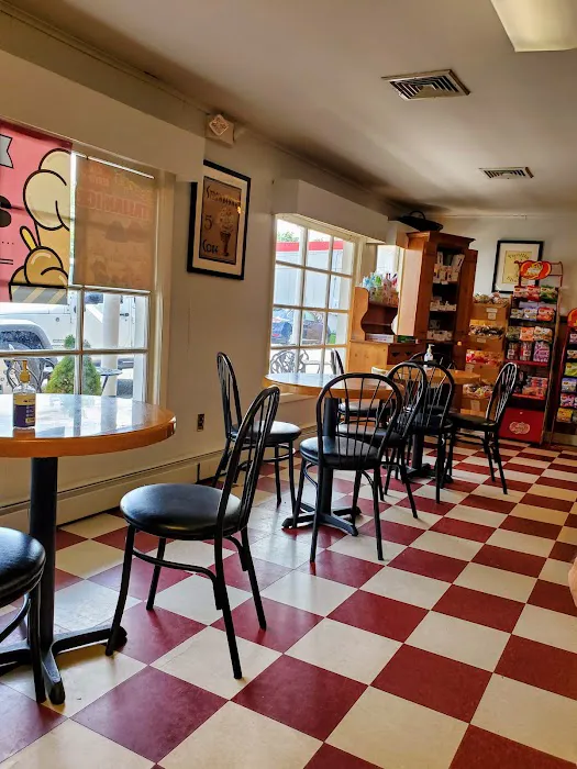 Uncle Ed's Creamery Picture 10