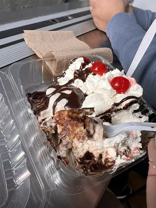 Tubby Robot Ice Cream Factory Picture 8