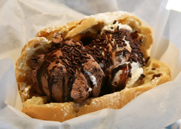 Tubby Robot Ice Cream Factory Picture 1