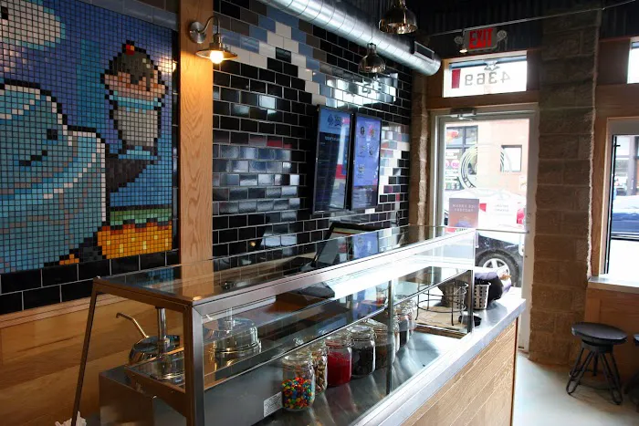 Tubby Robot Ice Cream Factory Picture 4