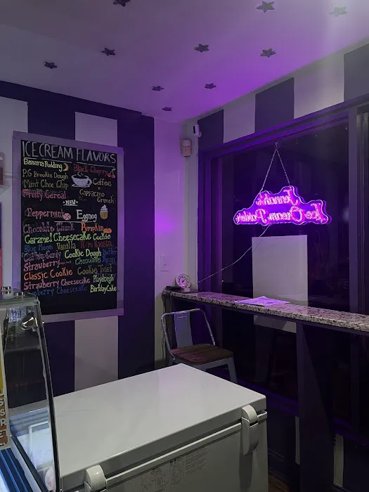Jannah’s Ice Cream Parlor Picture 9