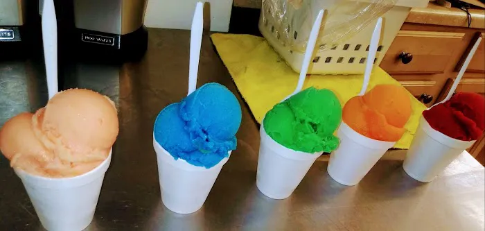 Gina’s water ice Picture 3