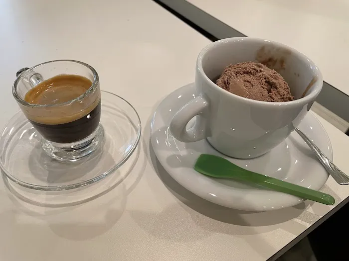 Gio’s Gelato & Espresso Bar Picture 6
