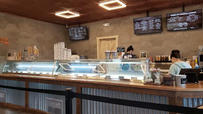 Hometown Creamery Picture 5