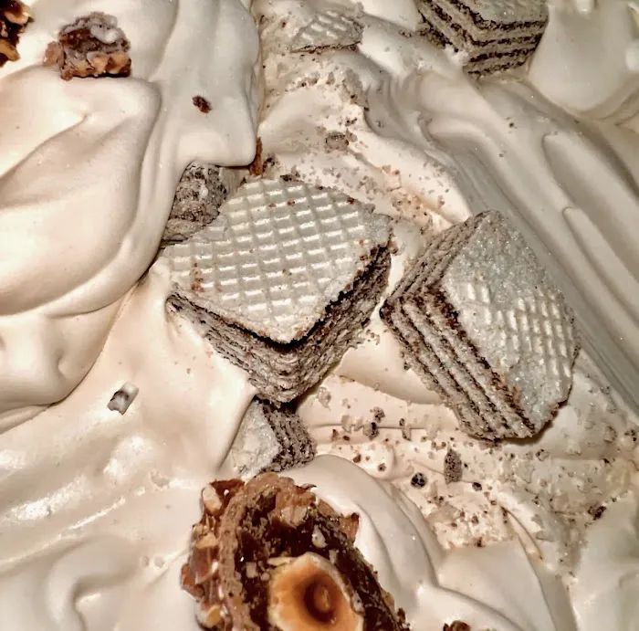 Scoops Ice Creamery Picture 7