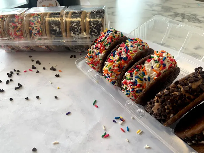 Carl's Corner Ice Cream Shoppe Picture 7