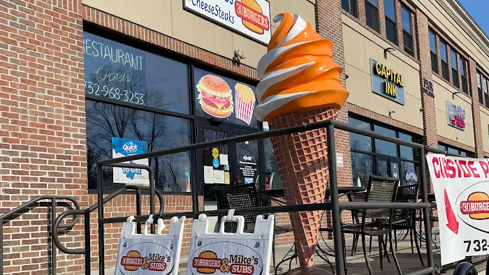 Carl's Corner Ice Cream Shoppe Picture 10