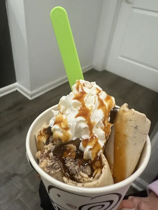 ZRolls Ice Cream - Summit Picture 6