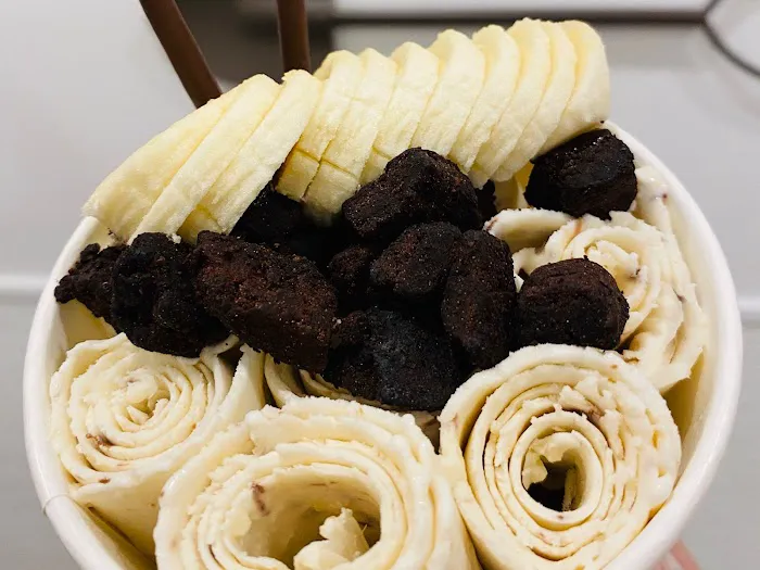 ZRolls Ice Cream - Summit Picture 9