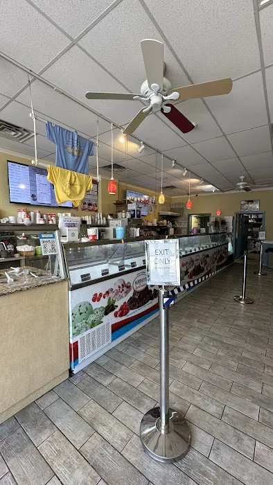 McCools Ice Cream & Frozen Yogurt Picture 6