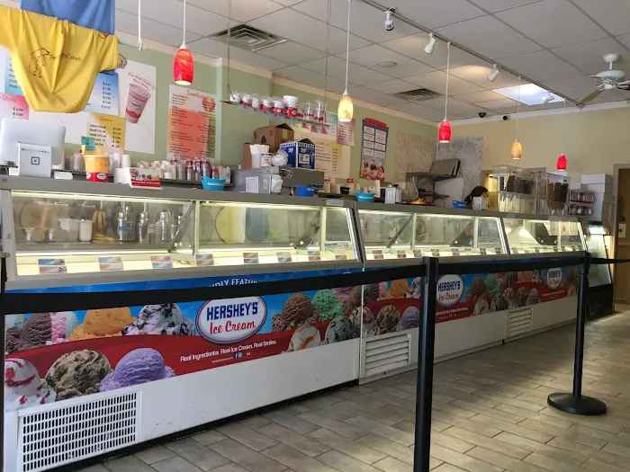 McCools Ice Cream & Frozen Yogurt Picture 8