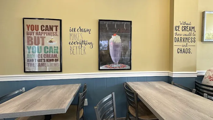McCools Ice Cream & Frozen Yogurt Picture 1