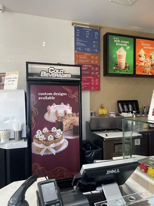Häagen-Dazs Ice Cream Shop Picture 9