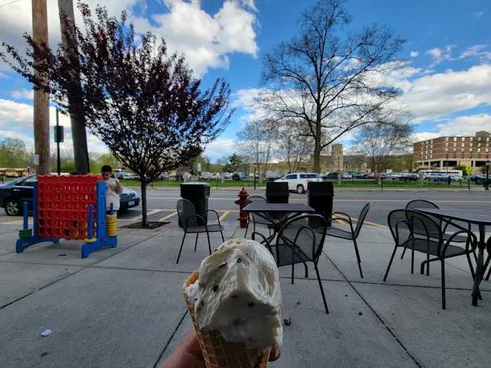 The Ice Cream Shoppe Picture 5
