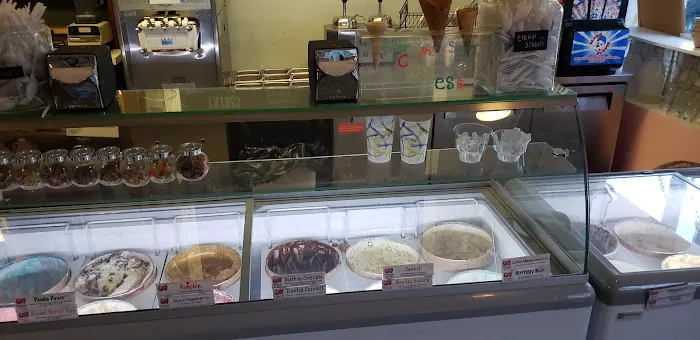 The Ice Cream Shoppe Picture 4