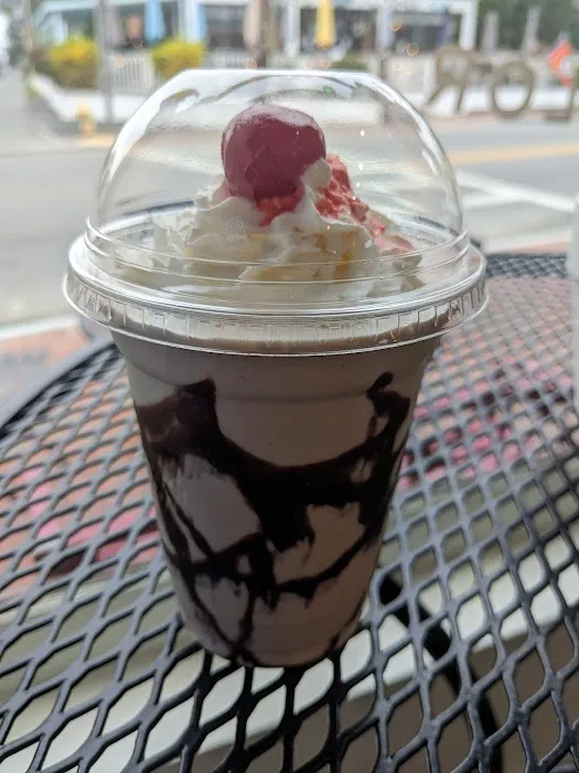 Justine's Ice Cream Parlour Picture 4