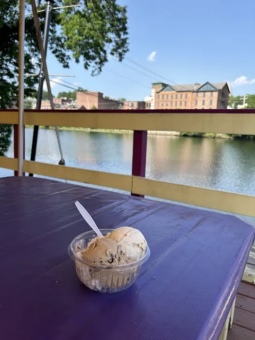 Cone E Island Ice Cream Picture 4