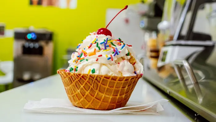 Carolina's Ice Cream Cafe Picture 6