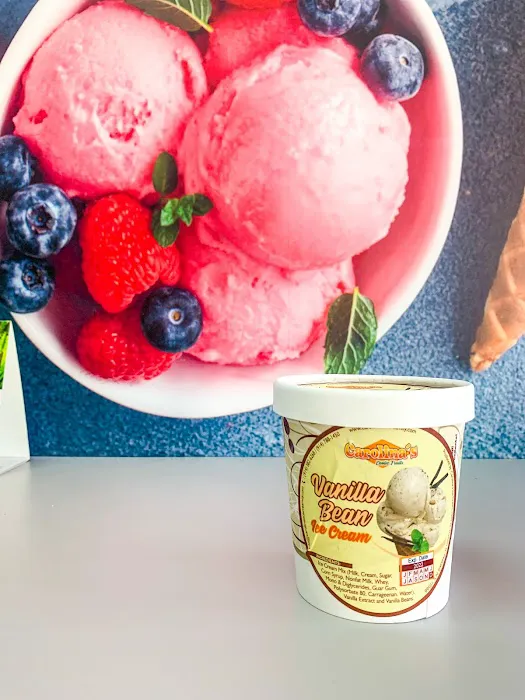 Carolina's Ice Cream Cafe Picture 3