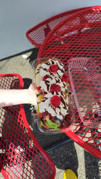 Richman's Ice Cream & Burger Co. Picture 1