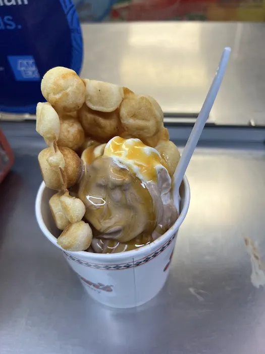 Richman's Ice Cream & Burger Co. Picture 6