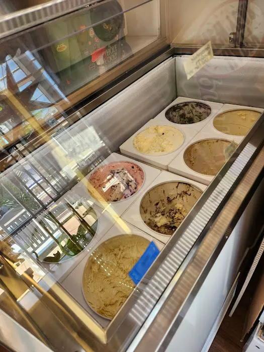 Sprinkles Ice Cream Shoppe Picture 2