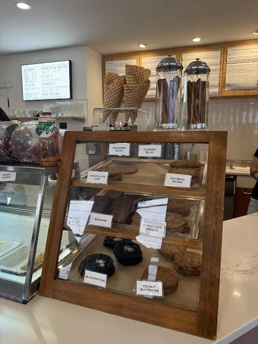 Melba Ice Creamery Picture 5