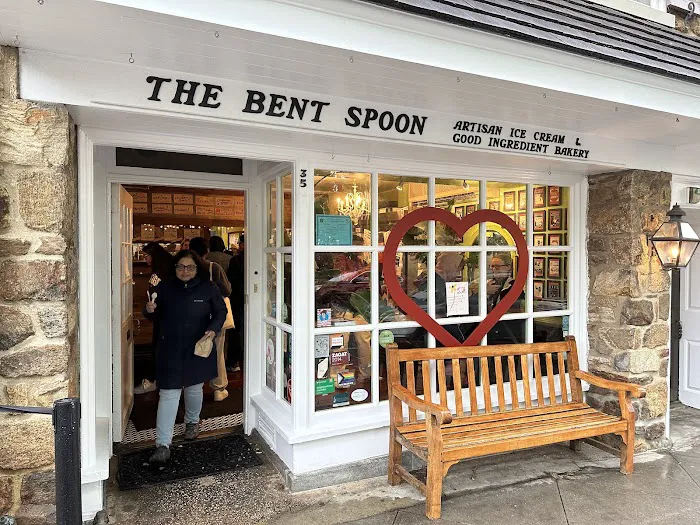 The Bent Spoon Picture 4