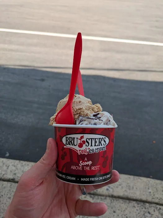 Bruster's Real Ice Cream Picture 3
