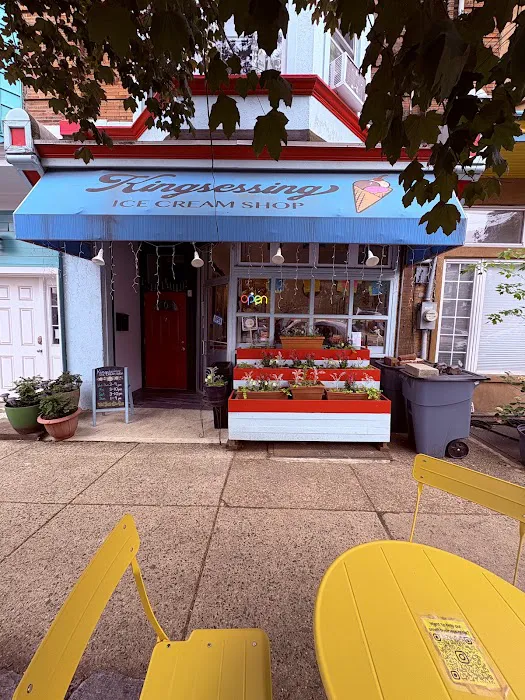 Kingsessing Ice Cream Shop Picture 9