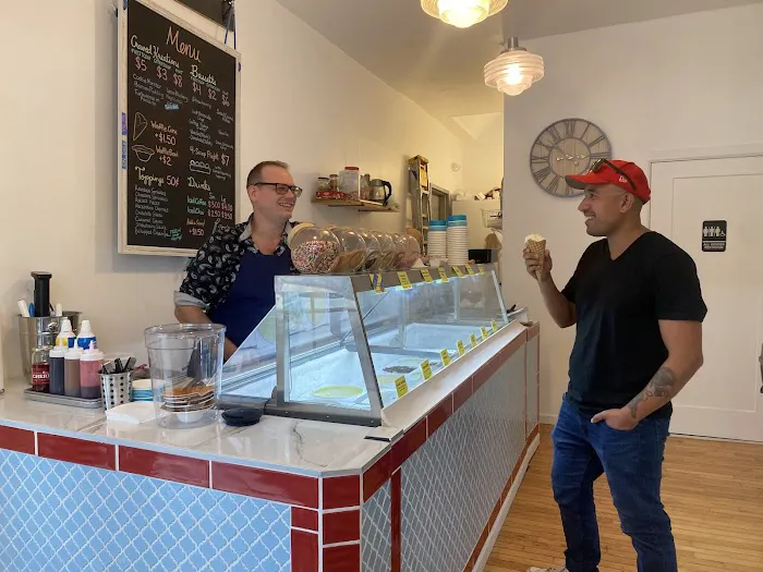 Kingsessing Ice Cream Shop Picture 6