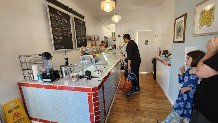 Kingsessing Ice Cream Shop Picture 1