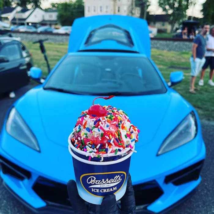Brotherly Love Ice Cream Truck Picture 6