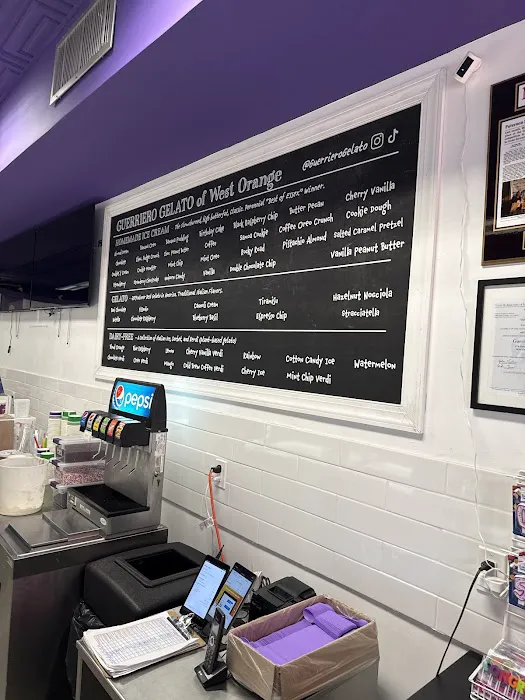 Guerriero Gelato & Cakes Picture 6