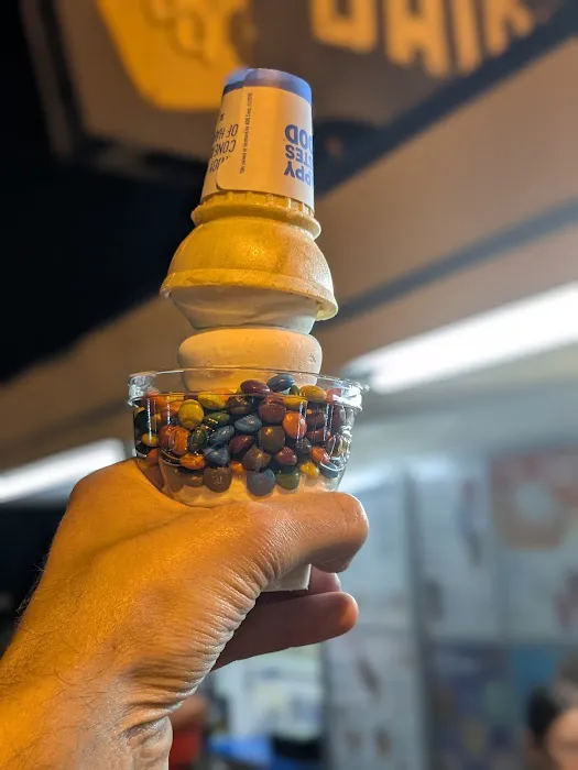 Dairy Queen Store Picture 3