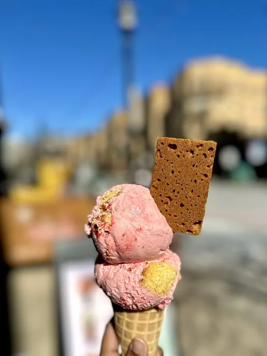 Maroons Creamery - Hand Crafted Ice Cream Picture 4