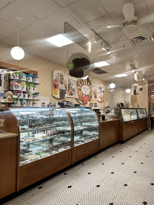 Kilwins Ice Cream - Chocolate - Fudge Picture 1