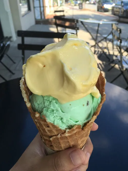 Kilwins Ice Cream - Chocolate - Fudge Picture 5