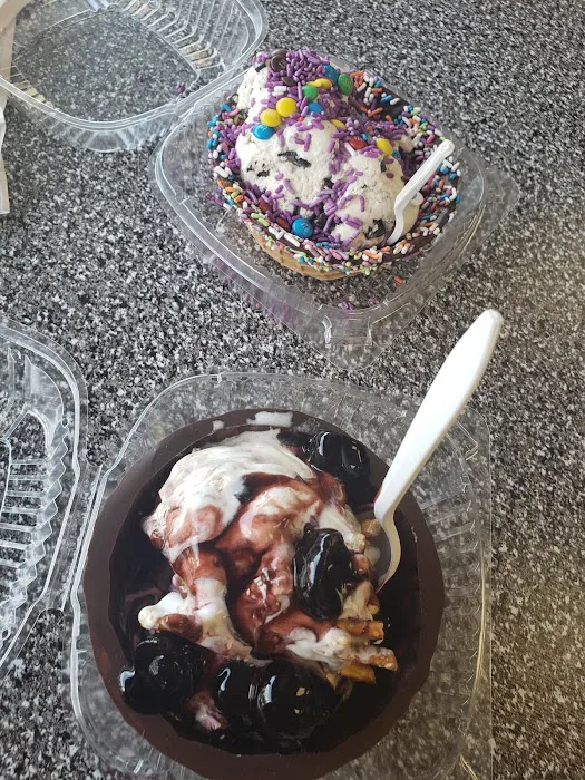 Cranford Vanilla Bean Creamery Picture 8