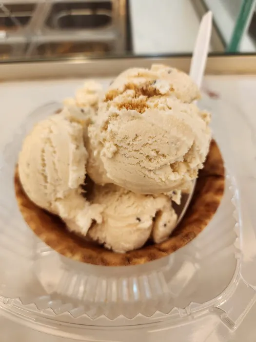 Cranford Vanilla Bean Creamery Picture 3